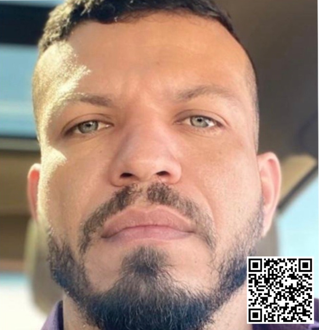 Disque Denúncia divulga cartaz para localizar foragido acusado de estupro, roubo e extorsão em Maricá