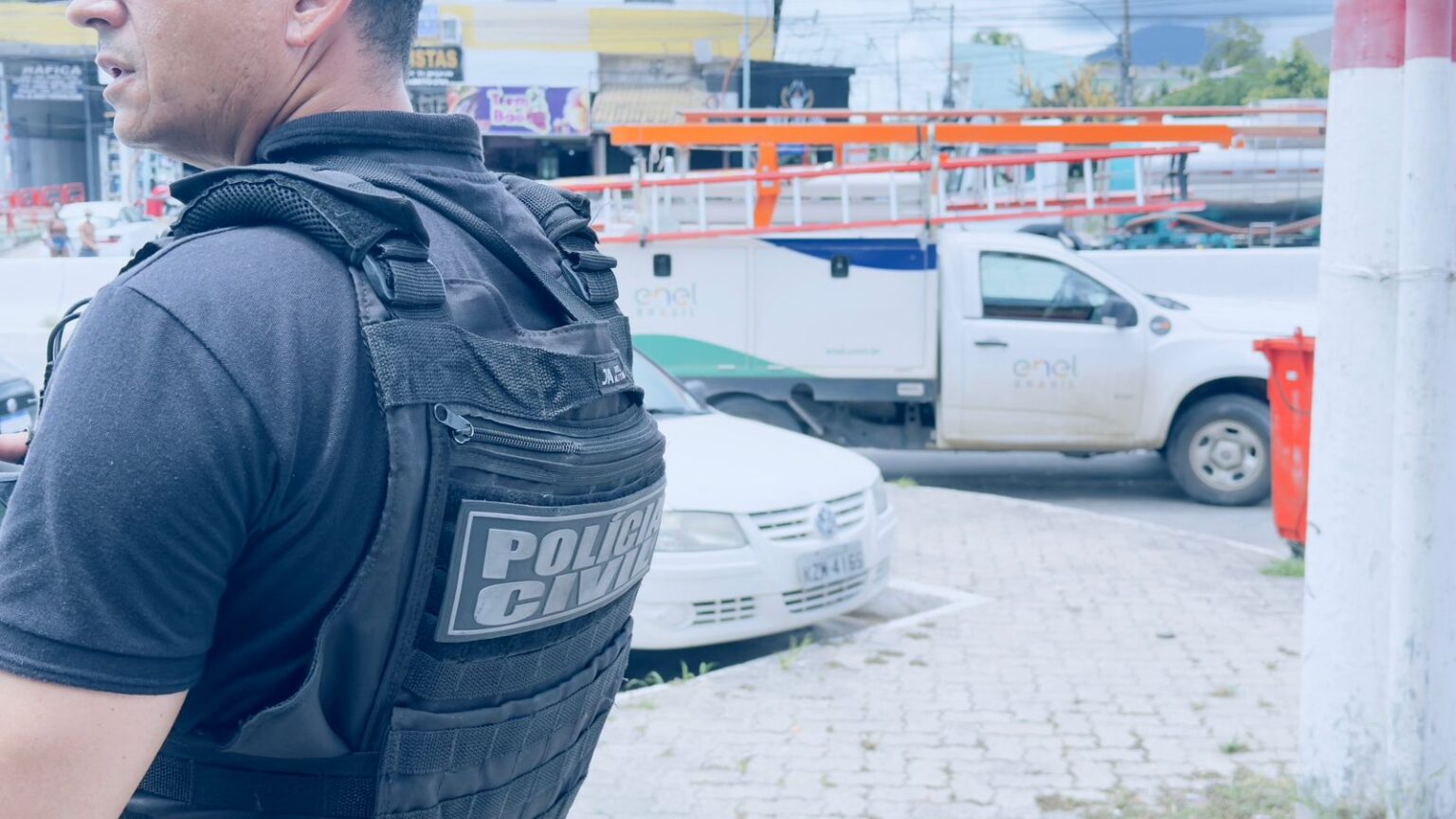 Operação Espoliador em Maricá resulta em prisão e autuações por irregularidades na RJ-106