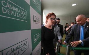 STF arquiva inquérito contra Carla Zambelli após pedido da PGR