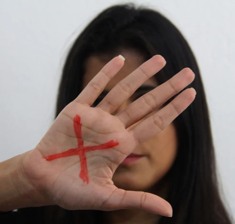 Violência contra a mulher: quatro em cada dez vítimas retornam a hospitais no Rio