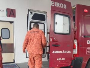 Maricá: Colisão entre carro e moto deixa uma pessoa ferida em Itapeba