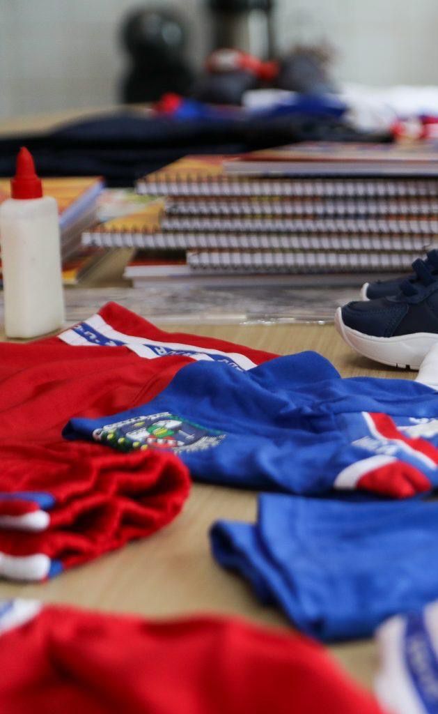 Maricá: Alunos da rede pública municipal ganharão kit completo de uniforme e material escolar
