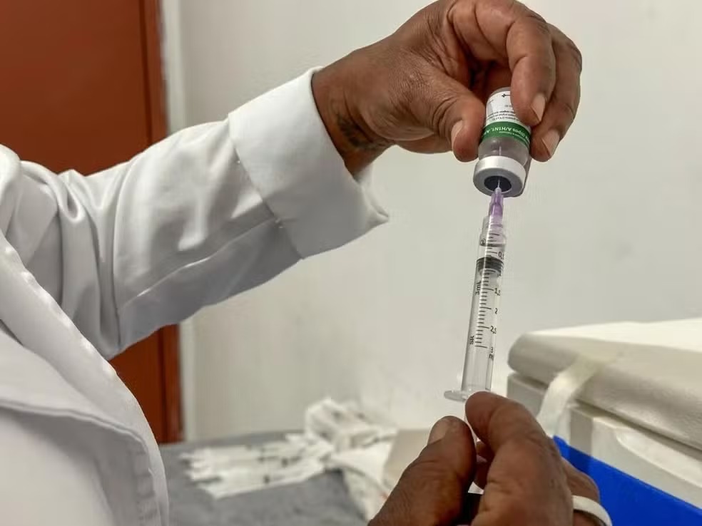 Vacinação contra a gripe começa neste sábado em todo o país