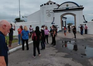 São Gonçalo realiza passeio com idosos à Fortaleza de Santa Cruz