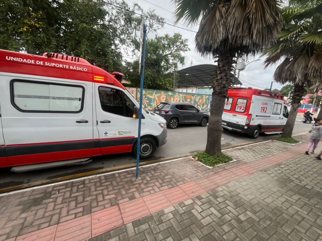 Cachorro invade escola e deixa três crianças feridas no Centro de Maricá