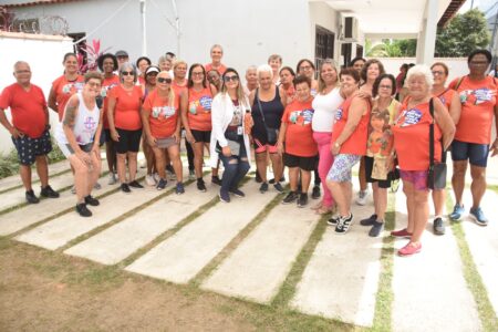 Idosos participam de palestra sobre alimentação saudável em Maricá