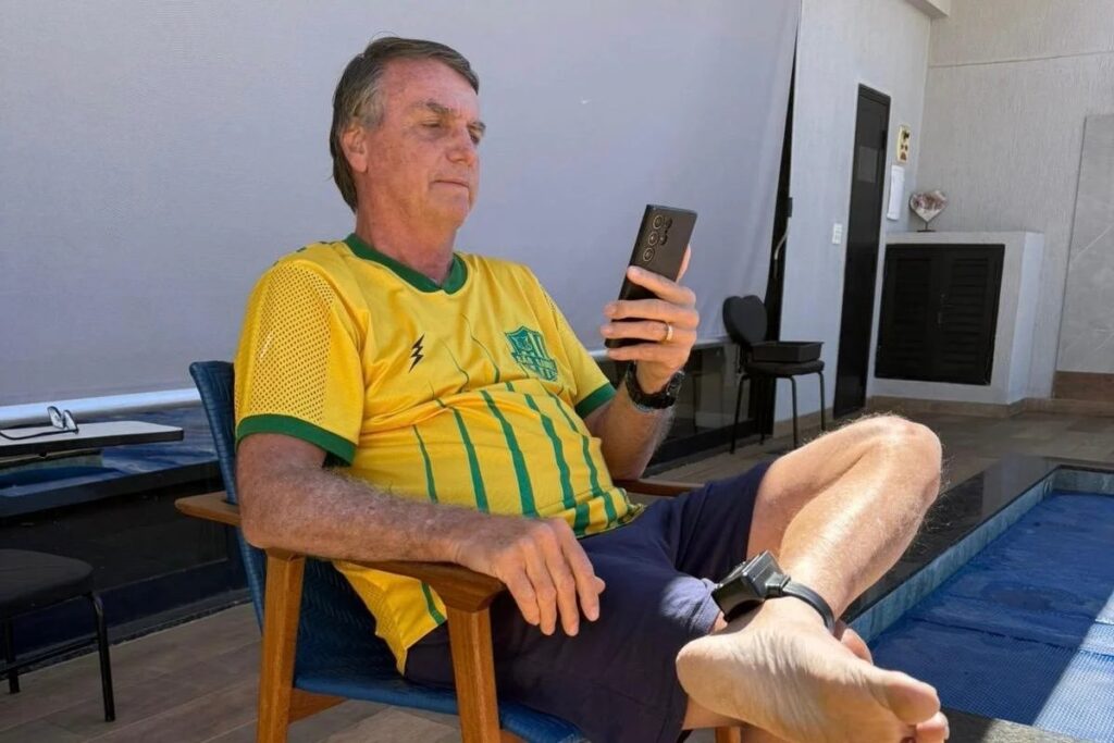 Tornozeleira de Bolsonaro passa por manutenção e PM comunica STF