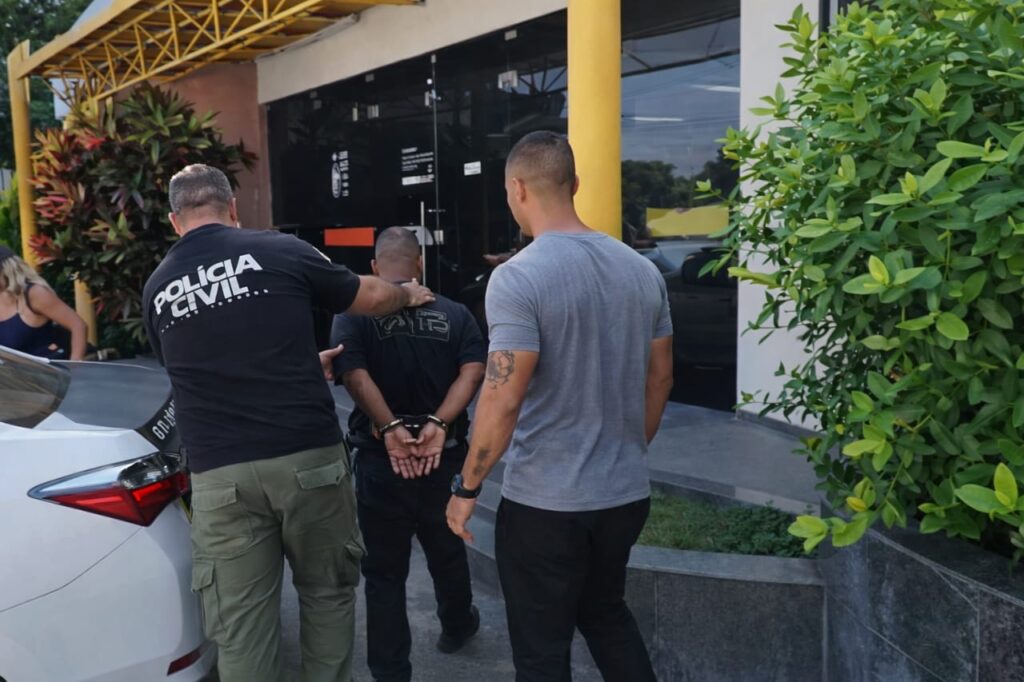 Maricá: Homem Ignora medida protetiva e acaba preso após vigiar ex companheira na praia de cordeirinho