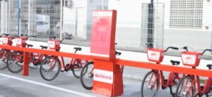 Maricá inaugura duas novas estações das bicicletas gratuitas, as ‘Vermelhinhas’