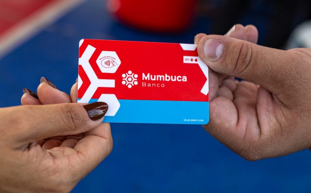 Banco Mumbuca lança aplicativo para comerciantes receberem pagamentos pelo celular