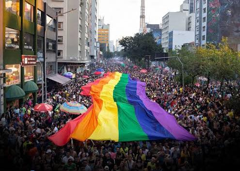 SP: Câmara aprova em 1ª votação projeto que restringe presença de crianças e adolescentes em eventos LGBTQIA+