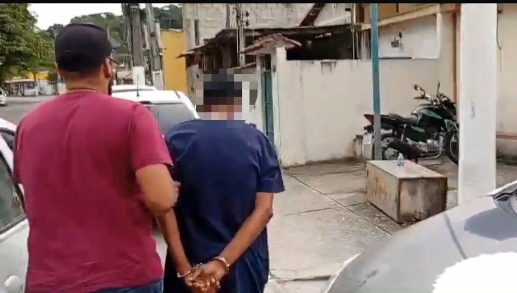 Homem é preso após ser flagrado com rádio na frequência do tráfico em São José do Imbassaí