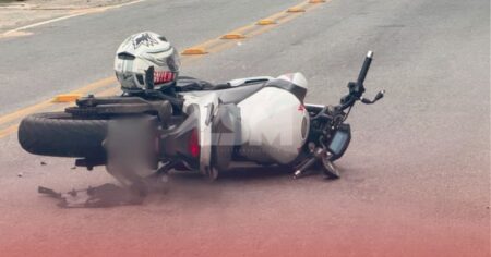 Maricá: Homem fica ferido após cair de moto na Estrada do Boqueirão