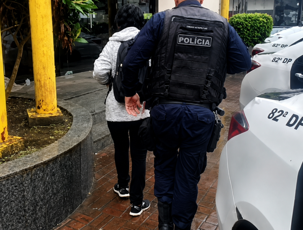 Maricá: Mulher é detida após tentativa de furto em supermercado no Centro