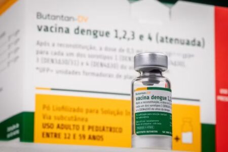 Ministério da Saúde suspende temporariamente vacina da dengue do Butantan
