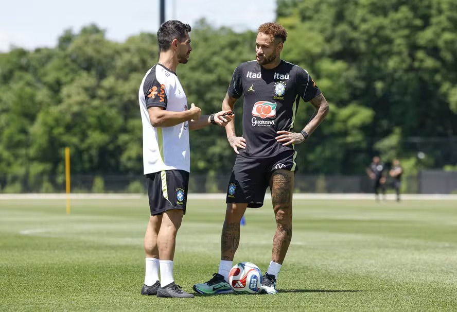 Neymar segue fora e desfalca Brasil contra o Haiti na Copa do Mundo