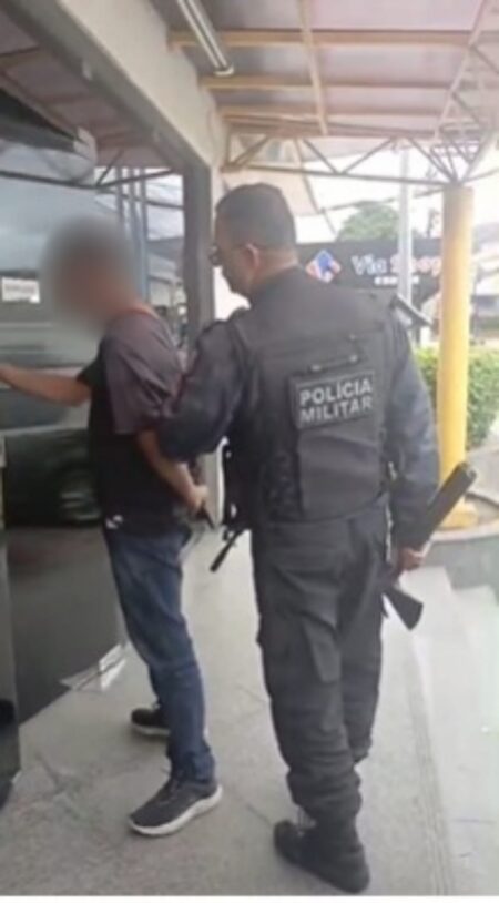 Maricá: Homem é preso após atacar vizinho com machado em Itaipuaçu