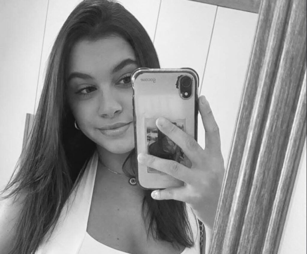 Jovem que morreu em acidente de moto será sepultada na quarta-feira em Maricá