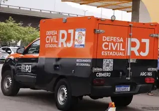 Acidente entre carro e moto deixa dois m0rt@s na BR-101, em Niterói