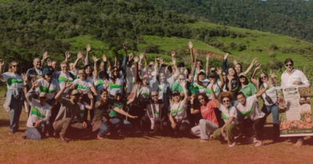 Alunos da Cozinha Criativa participam de aula prática sobre sustentabilidade no Espraiado