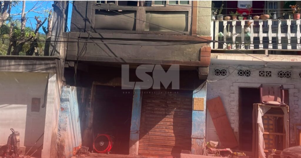Incêndio atinge loja de estofados e assusta moradores e mobiliza bombeiros em Itaipuaçu