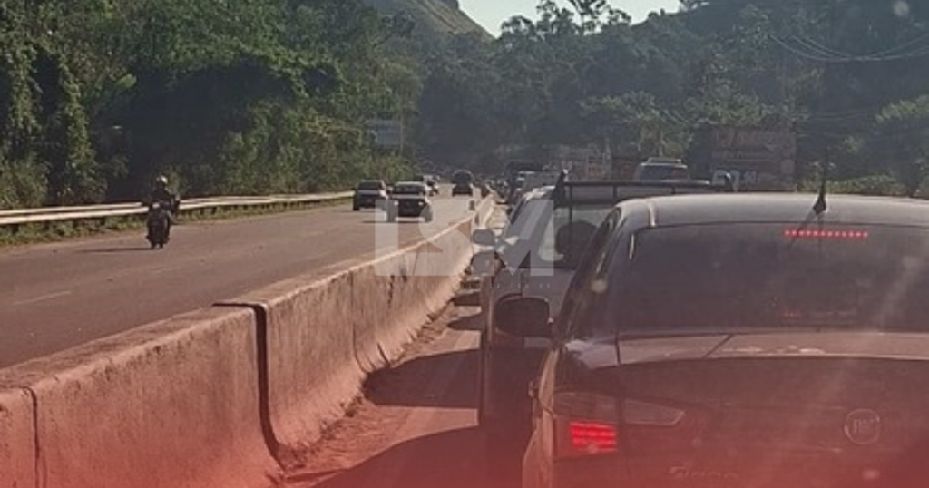 Obra da Águas do Rio deixa trânsito intenso em São José do Imbassaí
