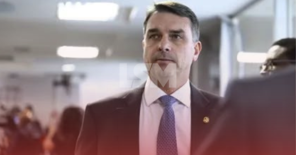 STF suspende por 90 dias visitas de Flávio Bolsonaro ao ex-presidente Jair Bolsonaro