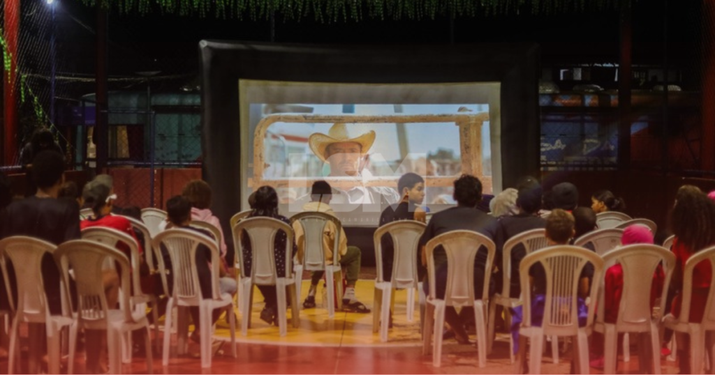 Cinema itinerante percorre bairros de Maricá com sessões e oficinas gratuitas
