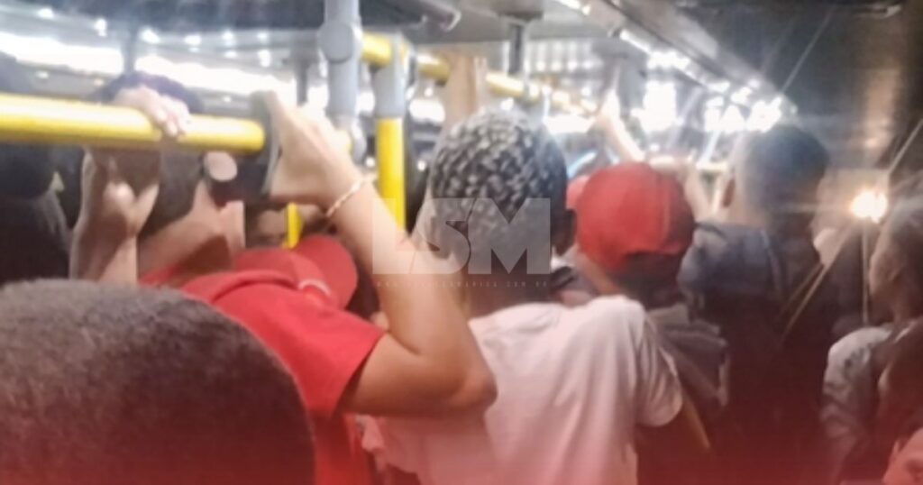 Maricá: Passageiros reclamam de superlotação na linha do Vermelhinho e cobram mais ônibus com destino a Serra do Lagarto