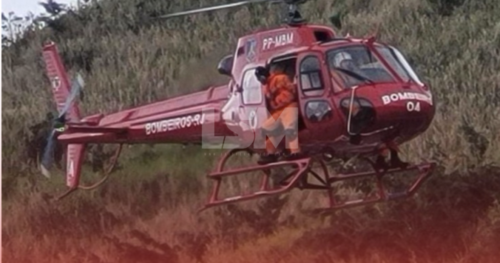 Mulher fica ferida após queda de parapente em Saquarema e é levada de helicóptero para hospital de Maricá
