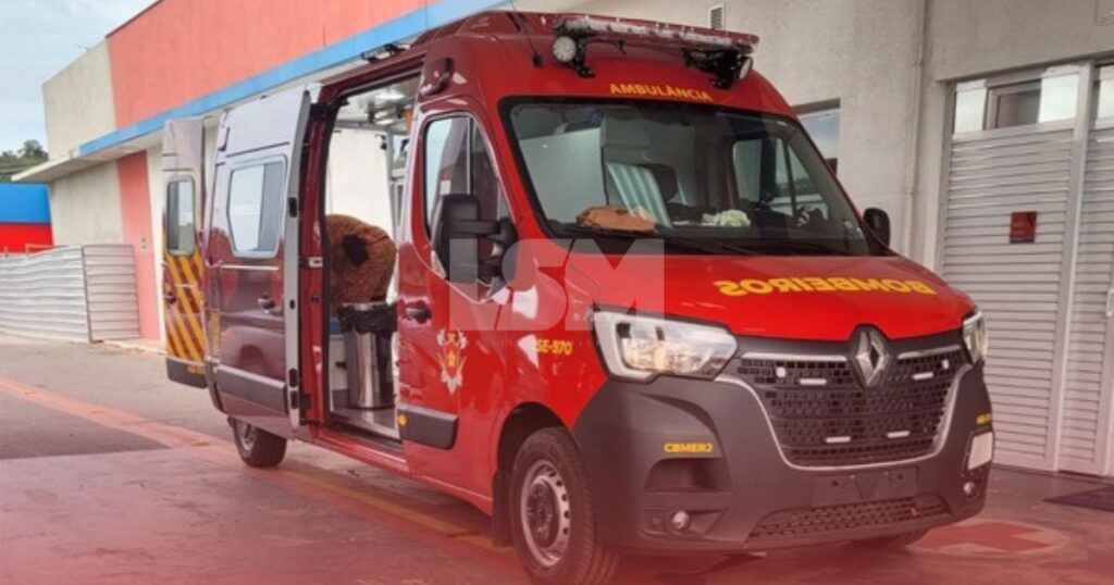 Itapeba: Mulher é atropelada por carro após atravessar as pistas da RJ-106