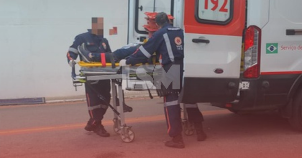RJ-106: Acidente entre duas motos deixa duas pessoas feridas e provoca lentidão em São José do Imbassaí
