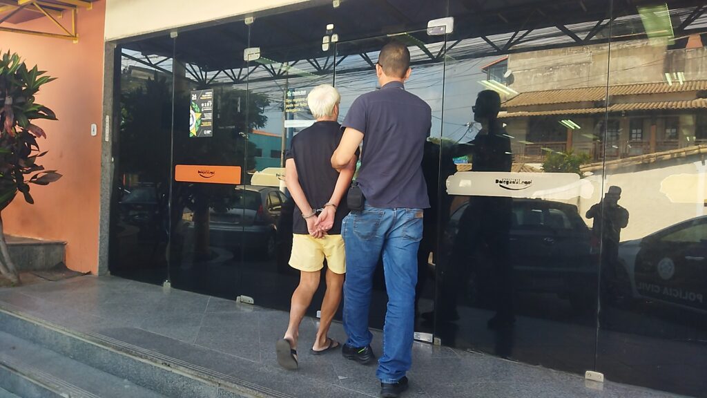 Delegacia de Maricá prende homem após furtar mercado no bairro de Ponta Grossa