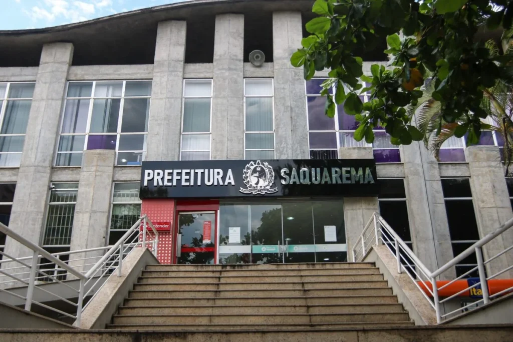 Saquarema abre Concurso Público para área de Educação com 1.268 vagas e salários de até R$ 4,6 mil