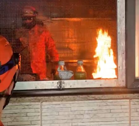 Maricá: Princípio de incêndio em restaurante mobiliza bombeiros e deixa funcionário ferido em Bambuí