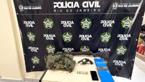 Denúncia de agiotagem termina em tiros, confronto e prisão de suspeito em Saquarema