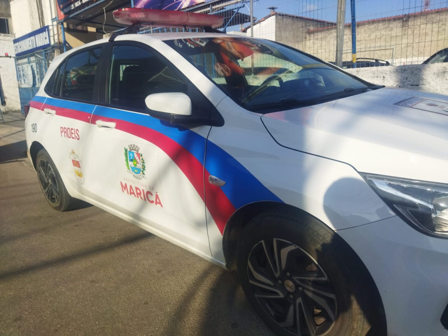 Moradores ficam em meio à troca de tiros durante confronto no Minha Casa, Minha Vida, em Inoã