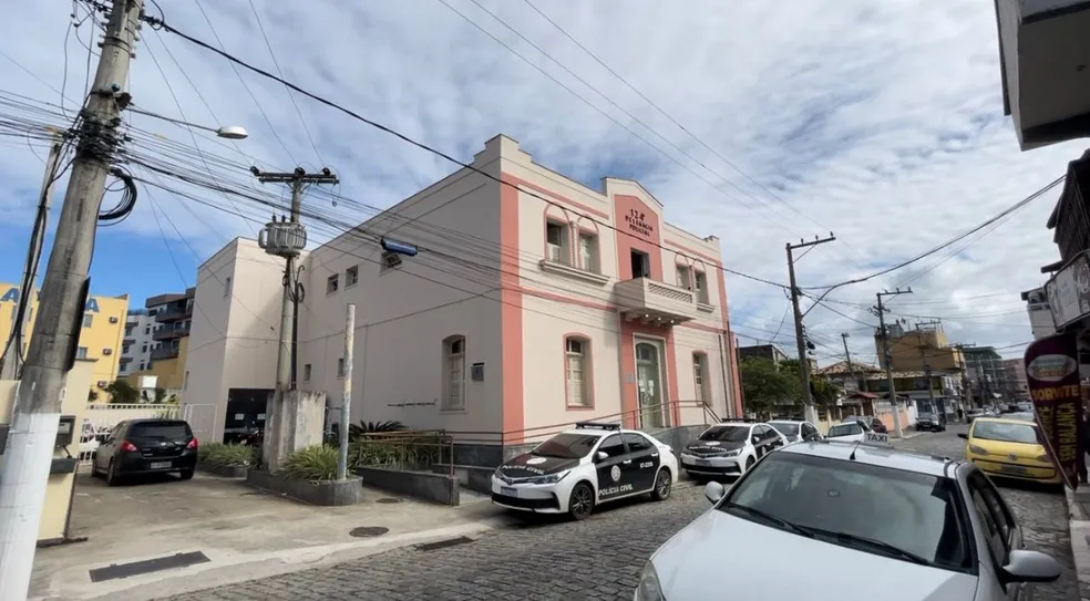 Polícia prende homem que ignorou medida protetiva e voltou a ameaçar vítima em Saquarema