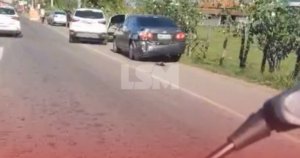 Engavetamento deixa trânsito lento na RJ-106, em São José do Imbassaí