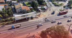 Içamento da viga da nova passarela de Ponta Grossa altera trânsito na RJ-106 na noite de quarta-feira