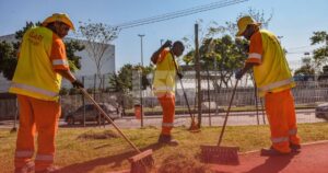 Clin moderniza vestuário dos garis e amplia proteção dos trabalhadores em Niterói