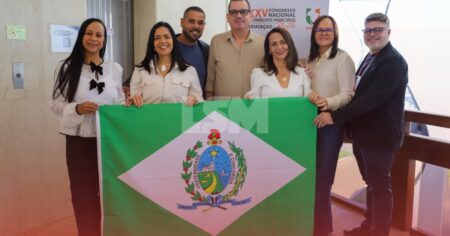 Saquarema ganha destaque nacional ao apresentar avanços da Educação Integral em congresso em Brasília