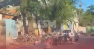 Moradores denunciam acúmulo de sucata em ferro-velho de Bambuí