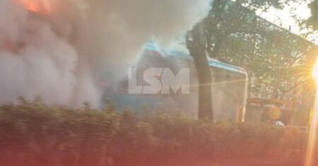 Niterói: Ônibus pega fogo na Alameda São Boaventura e mobiliza equipes dos Bombeiros