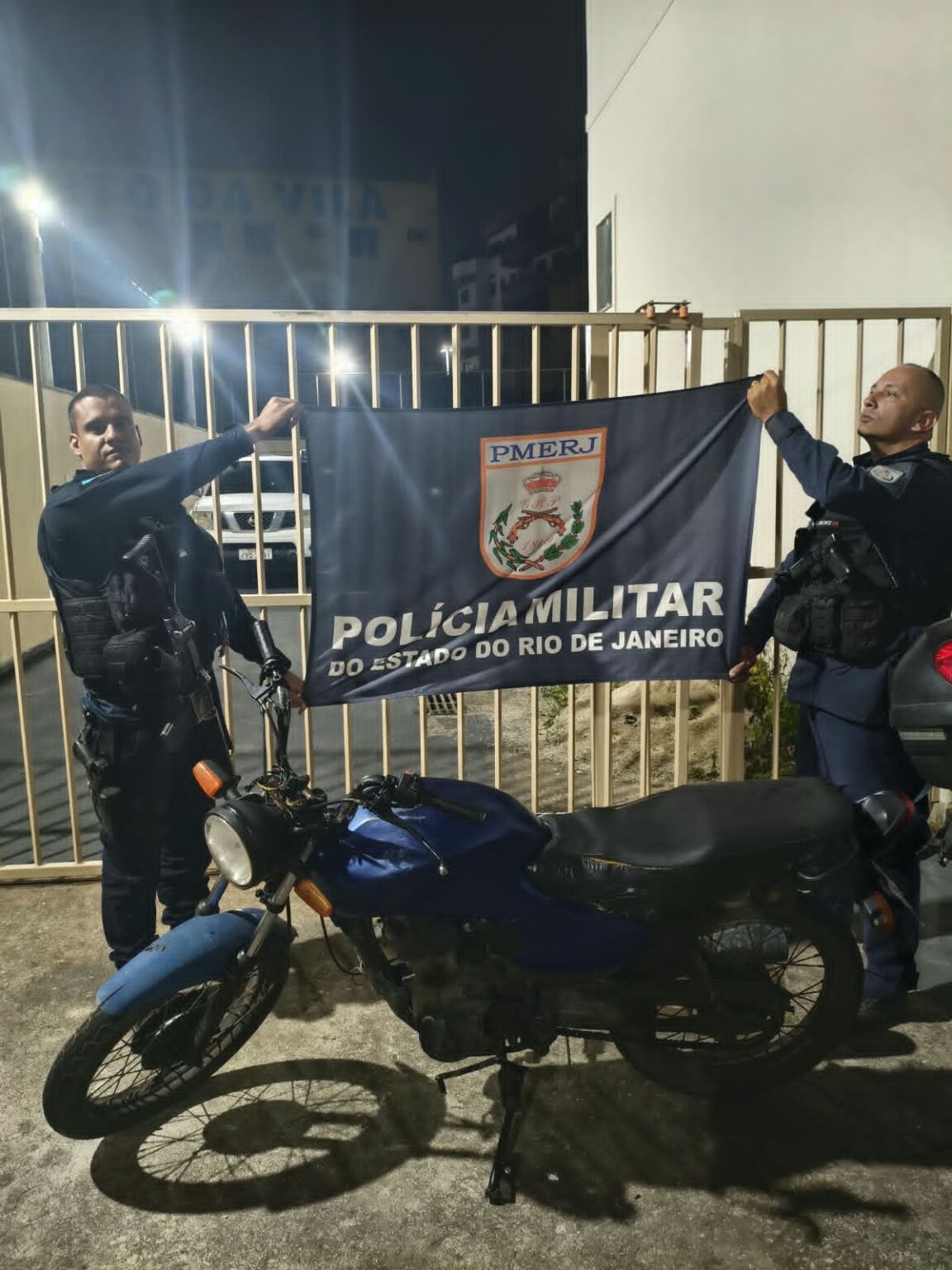 Saquarema: Moto roubada em Rio Bonito é encontrada abandonada e recuperada pela PM em Bacaxá
