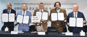 Organizações internacionais de direitos humanos expressam preocupação com a liberdade de religião e de expressão na Coreia do Sul
