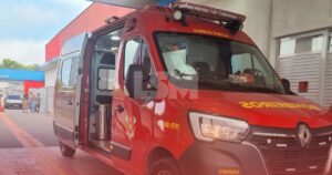 São José: Idoso é atropelado por ônibus da Amparo ao tentar atravessar de bicicleta a RJ-106