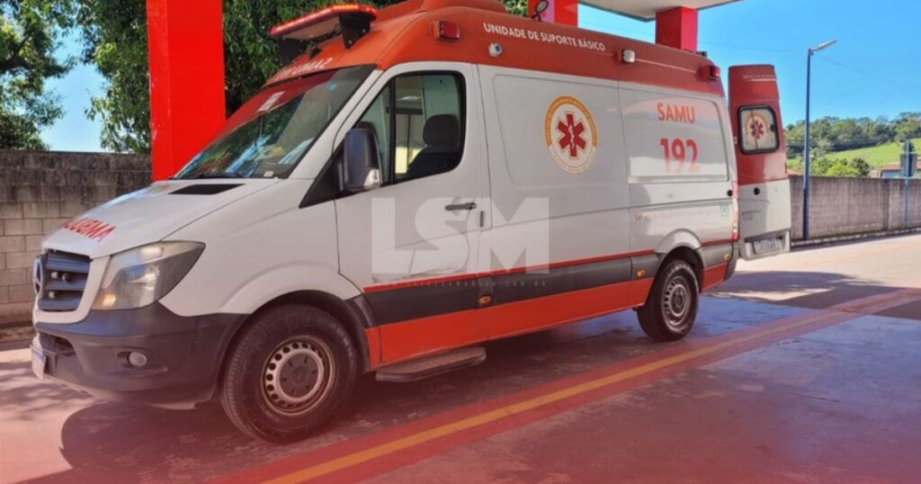 Maricá: Homem fica ferido após colisão entre dois carros em Ponta Negra