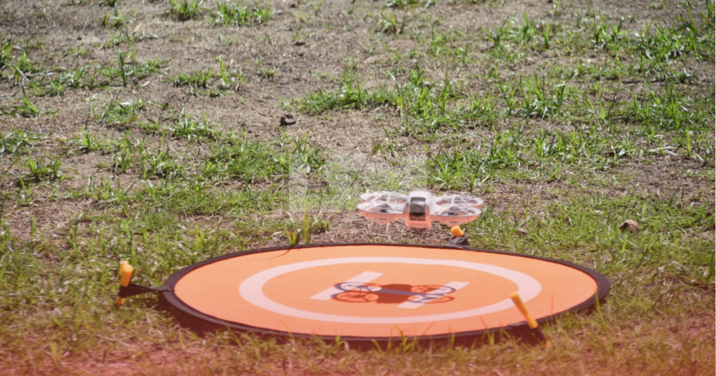 Festival de drones reúne alunos em circuito de obstáculos em Ponta Negra