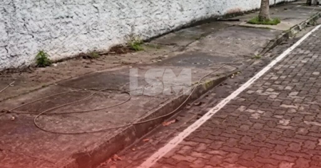 Maricá: Cabo de alta tensão cai e moradores cobram providências em Itaocaia Valley